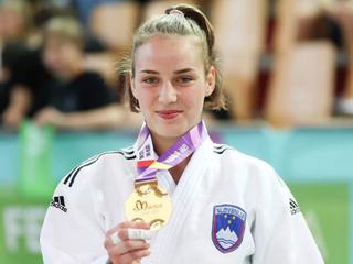 Nika Tomc