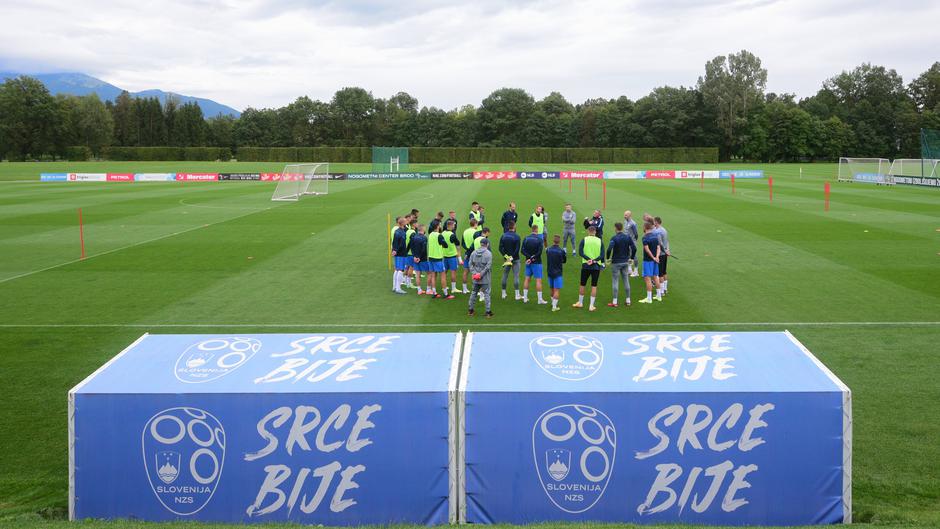 slovenska nogometna reprezentanca Brdo pri Kranju | Avtor: Reševalni pas/Twitter