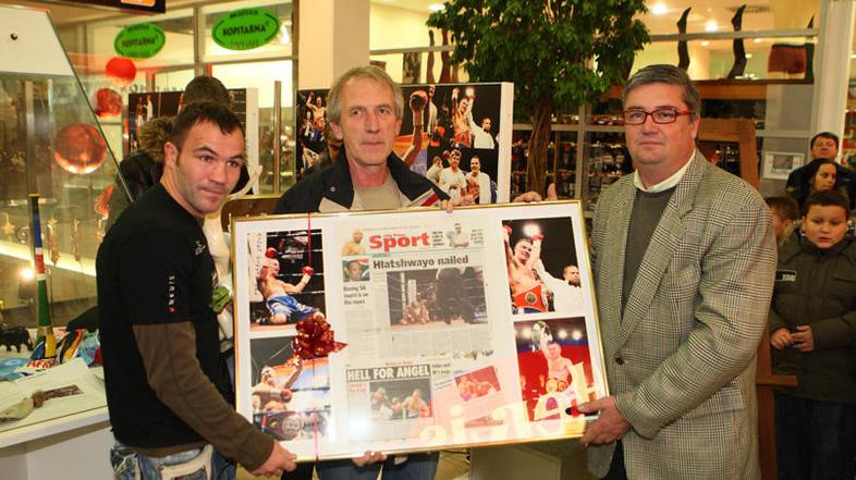 Razstava Od Ptuja do Johannesburga Dejan Zavec