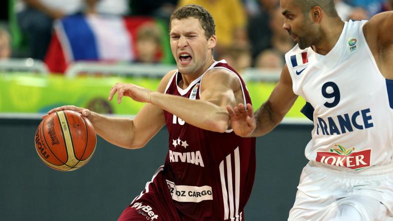 Strelnieks Parker Francija Latvija EuroBasket skupina E