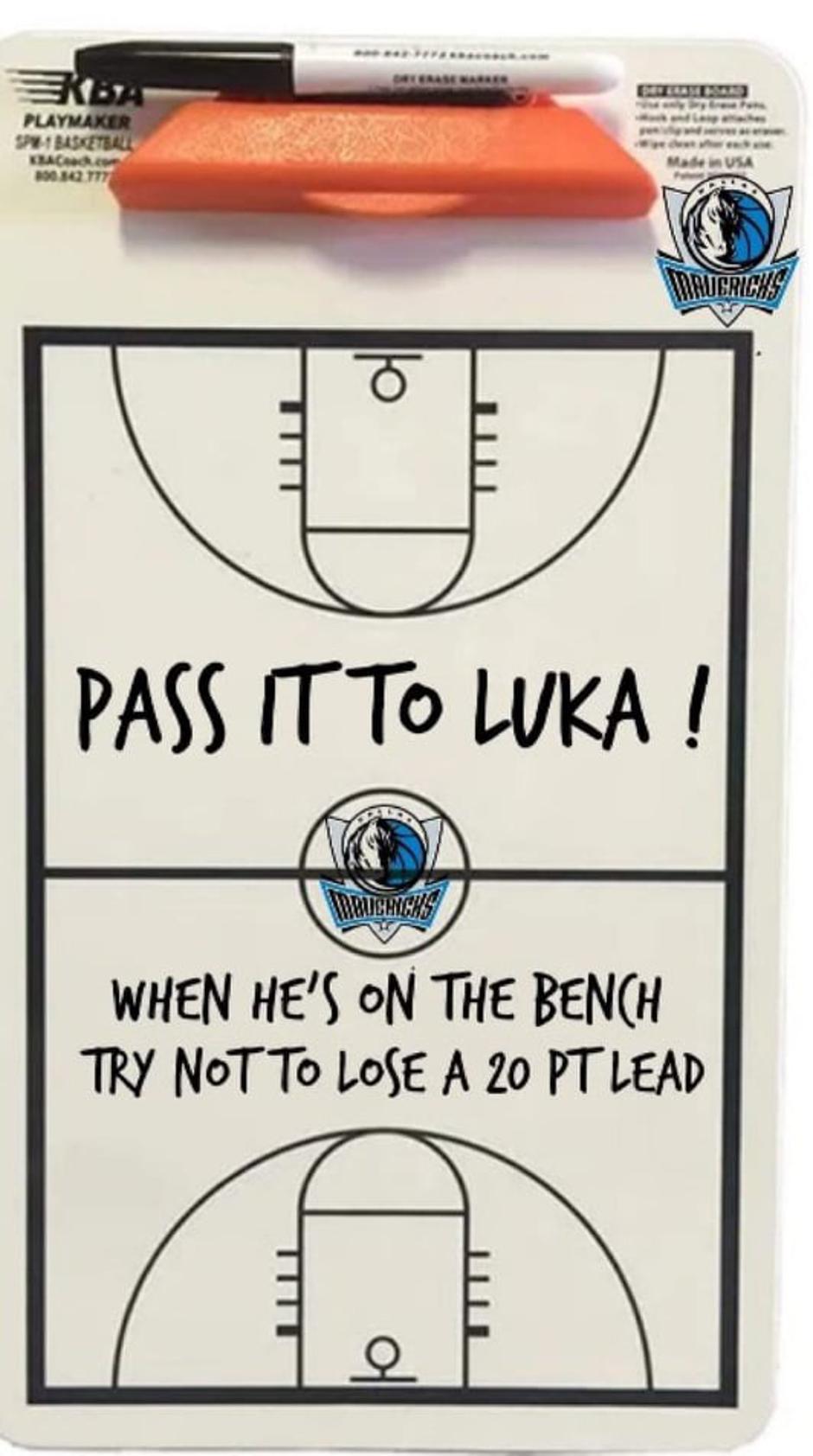 pass to Luka whiteboard | Avtor: Reševalni pas/Twitter