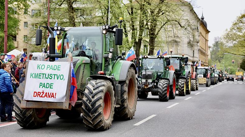 protestni shod kmetov v središču prestolnice