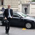 Tudi minister Gregor Golobič je na sejo vlade zamudil.