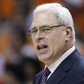 Phil Jackson bo oddelal še eno sezono, da bi postal prvak trikrat zapored. (Foto