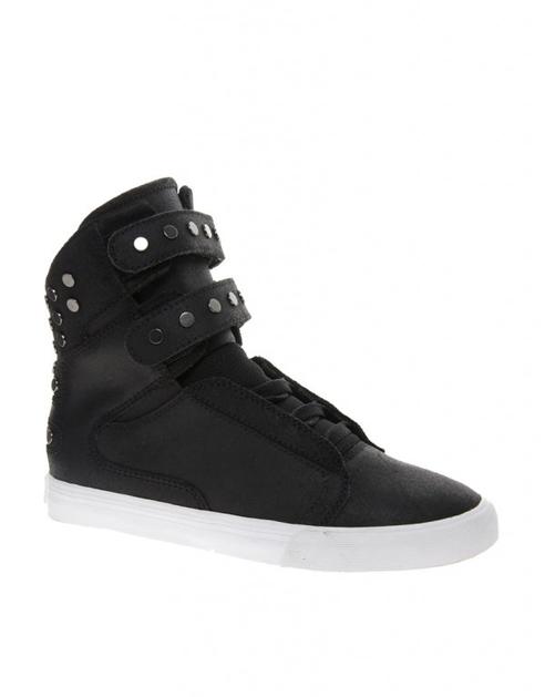 Supra, 121.30 EUR