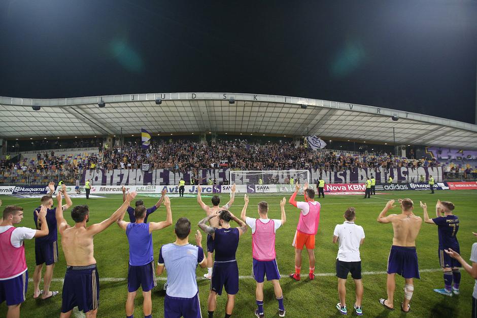 NK Maribor Viole Ljudski vrt | Avtor: Reševalni pas/Twitter