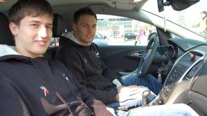 Luka Žvižej (v ozadju) in David Razgor. (Foto: Gregor Prebil)