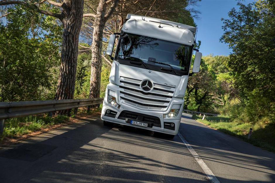 Mercedes-Benz actros | Avtor: Mercedes-Benz AG