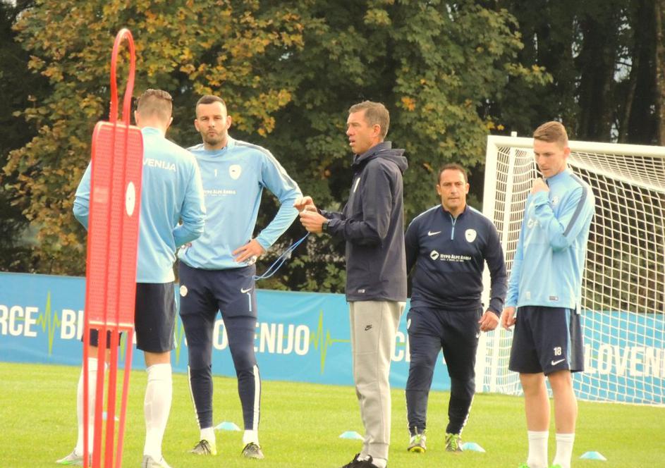 slovenska nogometna reprezentanca handanović katanec slovenija 