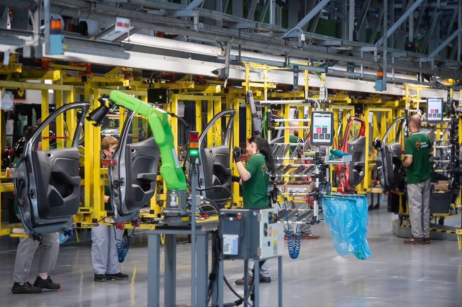 Revoz | Avtor: Anže Petkovšek