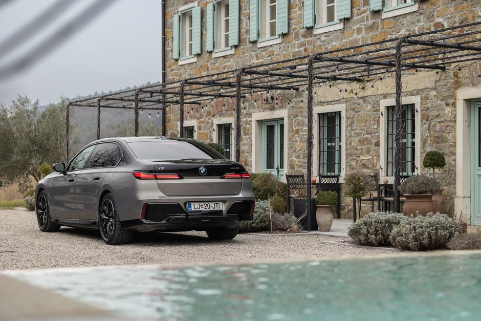 BMW i7, serija 7 | Avtor: Žiga Intihar/BMW
