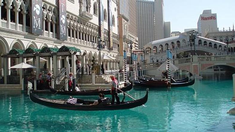 Benetke? Ne, Američani so si jih zgradili v Las Vegasu, "mestu, ki ti ukrade pam