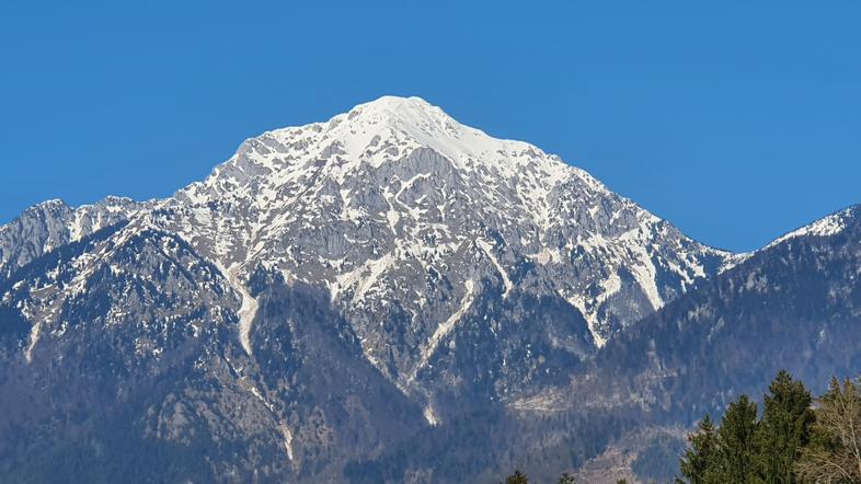 Storžič, pogled s kranjske smeri