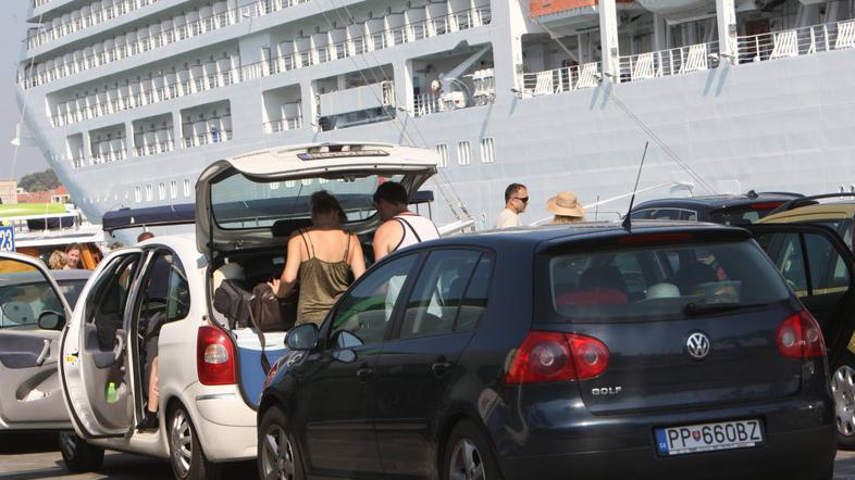 Trajektna linija v splitski luki