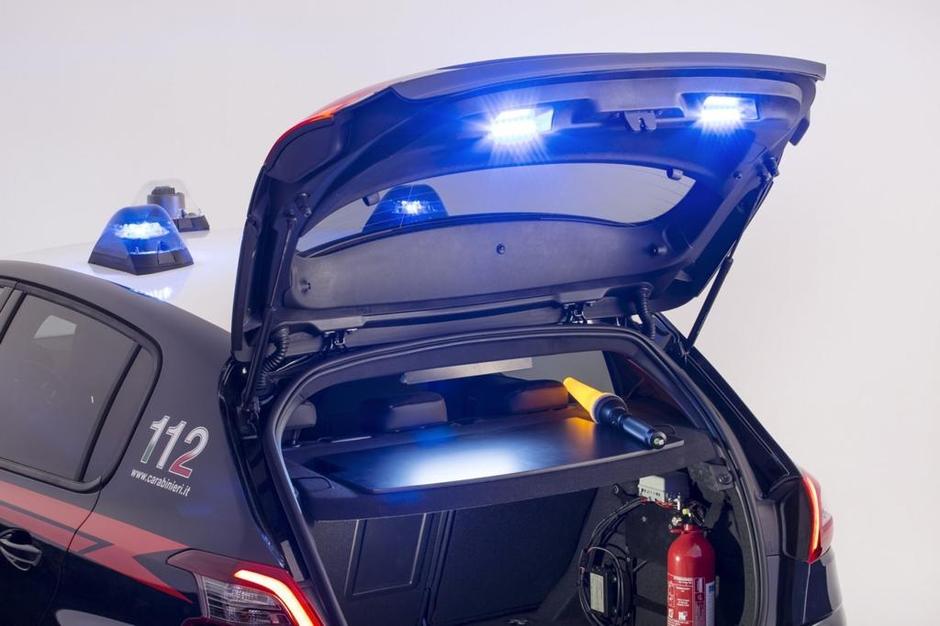 Peugeot 308 GTi | Avtor: Arma dei Carabinieri