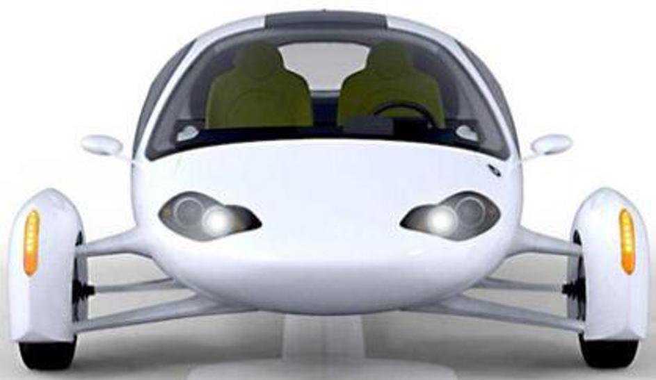 Ekološki trikolesnik je namenjen dvema osebama.