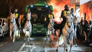 Betis Sevilla navijači policija