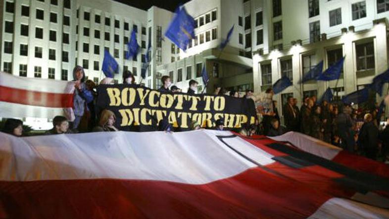 Protestniki med demonstracijami v Minsku