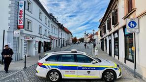 Slovenska policija, fotografija je simbolična