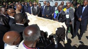 Mandela pogrebna procesija