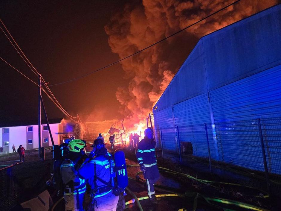 Požar v Mariboru, gasilci | Avtor: PGD Hoče