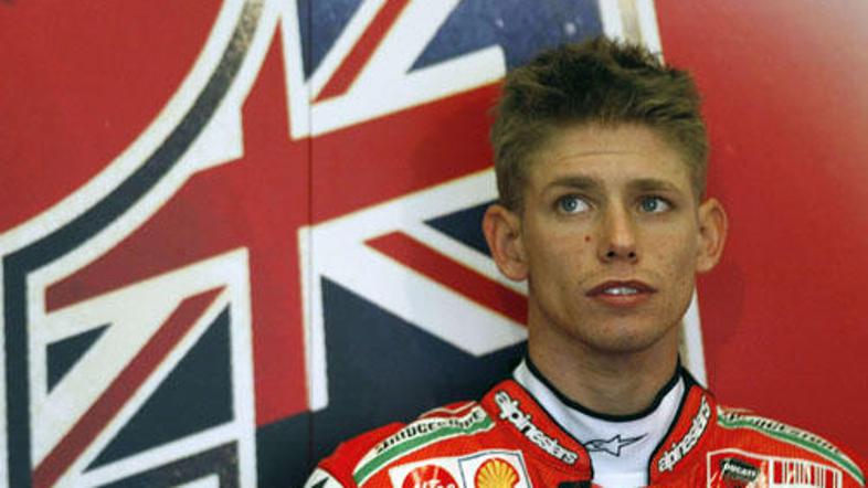 Casey Stoner še naprej "igra" s samozavestjo in živci Italijana Valentina Rossij