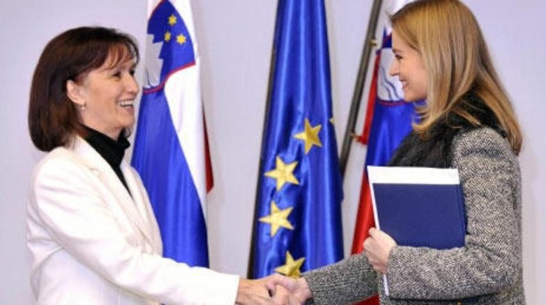 Barbara Brezigar in Katarina Kresal na današnjem srečanju