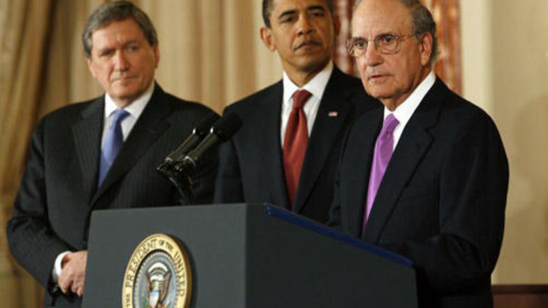 Obama je za posebna odposlanca imenoval Richarda Holbrooka in Georgea Mitchella.