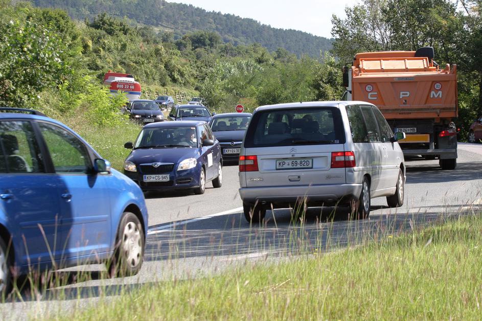 promet, gneča, zastoj, primorska