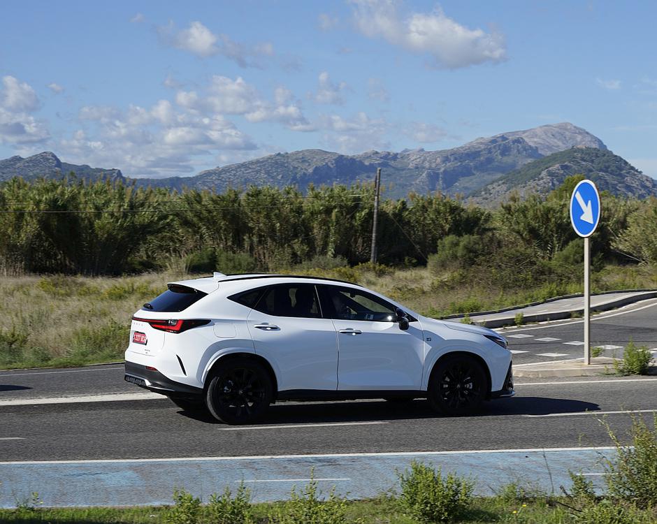 lexus NX | Avtor: MatijaJanežič