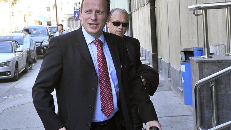 Celjski župan Bojan Šrot ne želi pristati na zahtevo KZS in plačati 720.000 evro