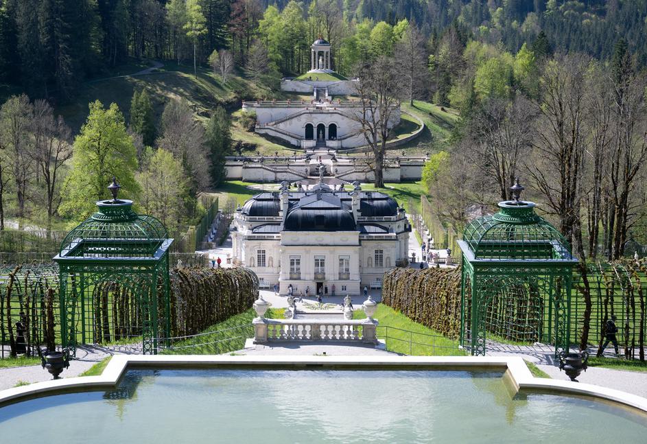 Dvorec Linderhof