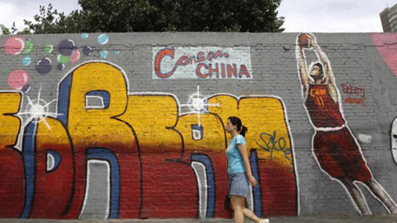 Ming Yao Kitajce spremlja skoraj na vsakem koraku.