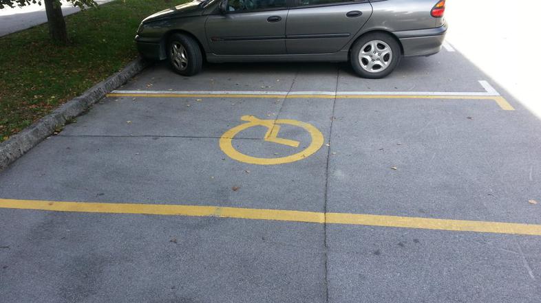 Parkirišče za invalide