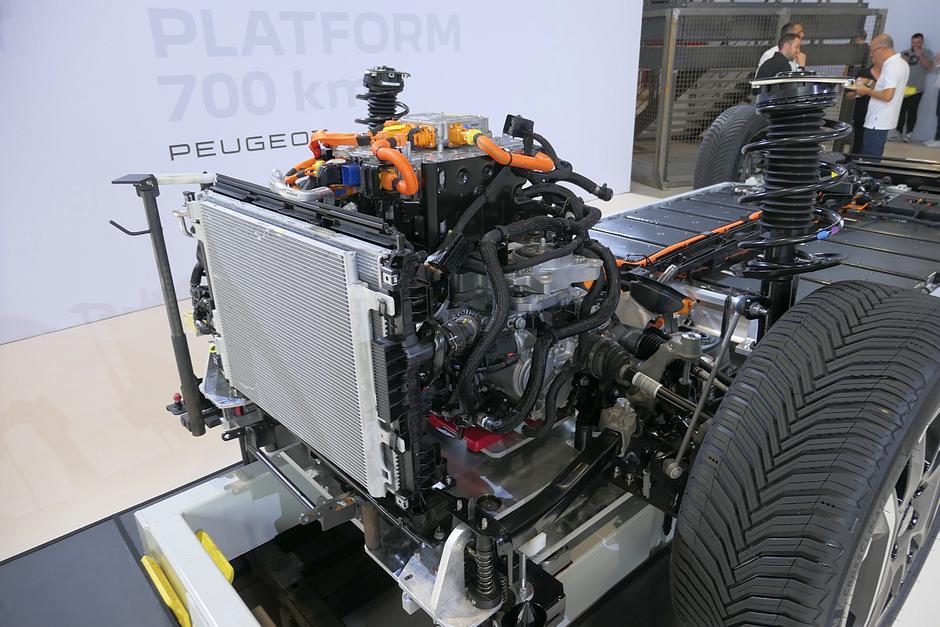 peugeot E-3008 | Avtor: Matija_Janežič