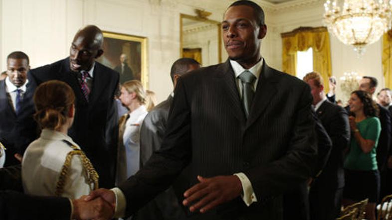 Elegantni Paul Pierce med pomembneži v Beli hiši v Washingtonu.