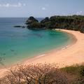 Otočje Fernando de Noronha sestavlja približno 350 otokov, število turistov, ki 