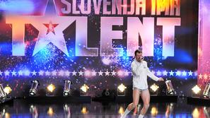 Navdušujejo tako izjemno dobri kot izjemno slabi, tistih vmes televizija ne pren