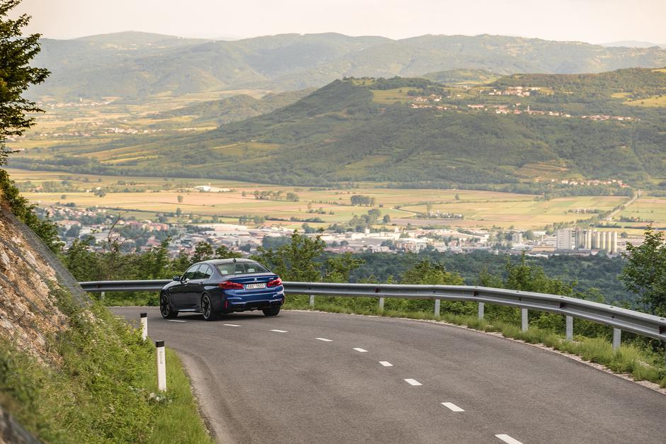 BMW M5 | Avtor: Žiga Intihar