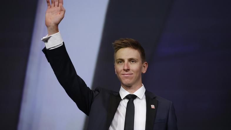 Šport: Slovenskemu junaku Pogačarju prepovedali prihod v domovino - Tadej Pogačar