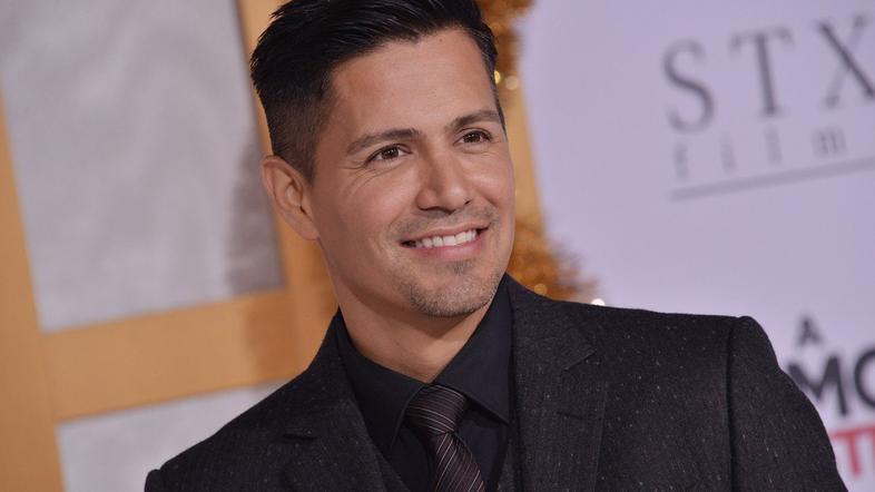 Jay Hernandez