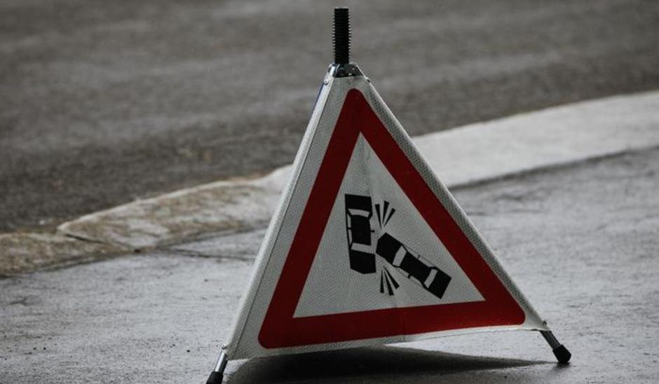 prometna nesreča znak | Avtor: Facebook