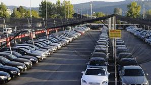 Prodajalec rabljenih vozil