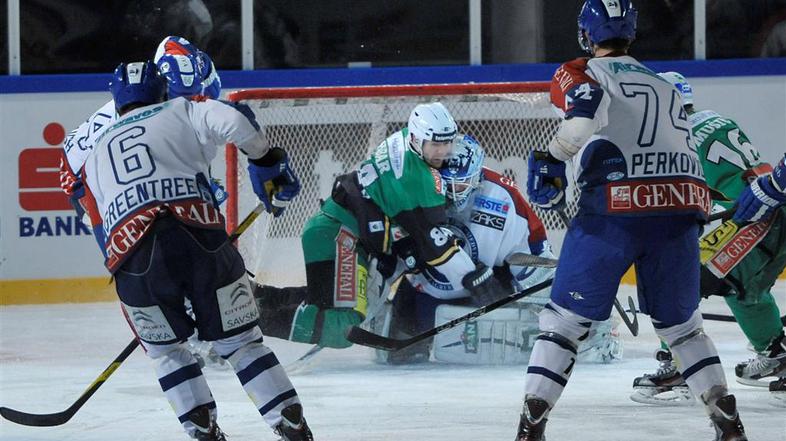 Telemach Olimpija Medveščak liga Ebel Bežigrad stadion Ice Fever Hebar Ouzas