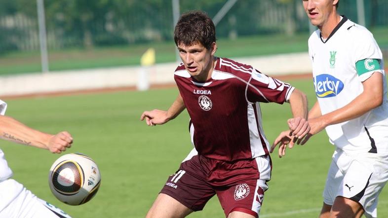 Triglavani kljub veliki točki ostajajo v "rdeči coni". (Foto: Žurnal24)