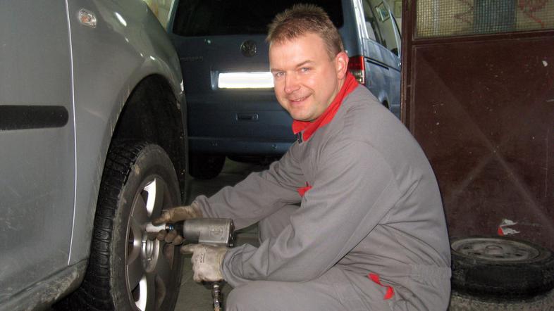 "Takoj, ko je zapadel prvi sneg, se je začelo. Po kakšnih dveh tednih se delo vr