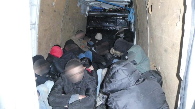 Ilegalni prevozi migrantov