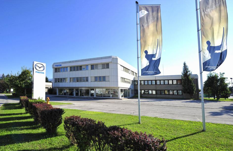 Mazdino skladišče v Celovcu