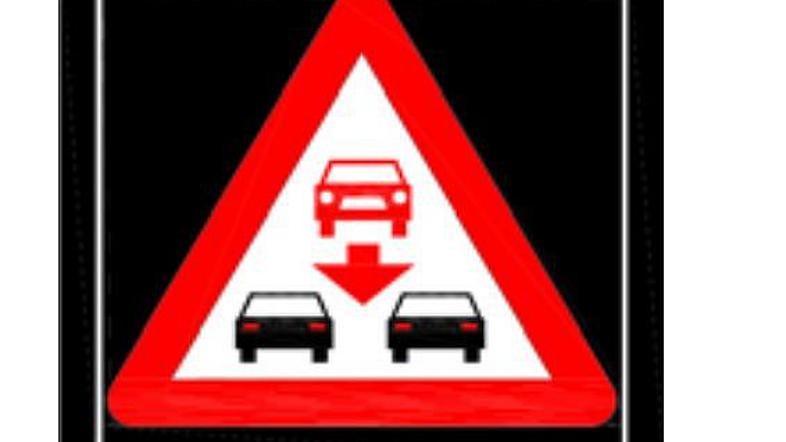 Prometni znak nasprotna smer