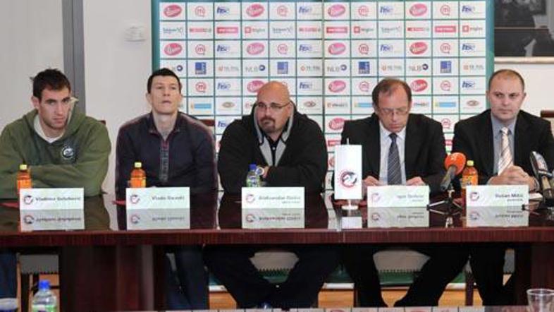 Union Olimpija obljublja trdo delo tako na igrišču kot v upravi.